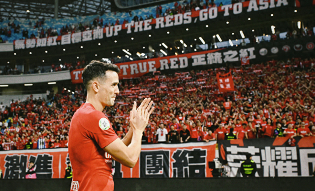 周定洋自宣离队！媒体人热议：已经在深圳，非得不做英雄太可惜|成都|蓉城|提莫|鲁蜜|成都蓉城_新浪体育_新浪新闻