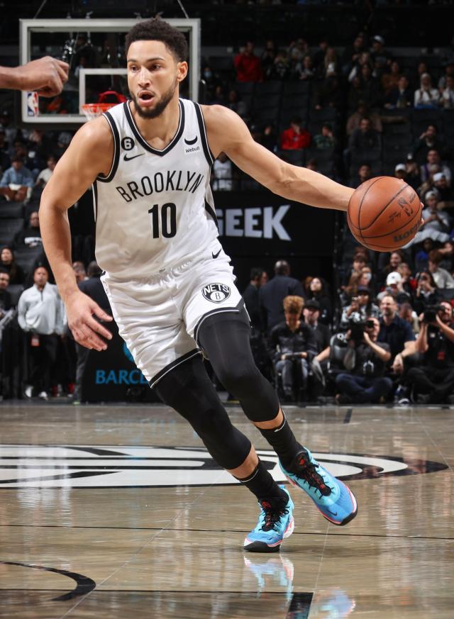 皇冠体育官方网站-小卡穆雷西蒙斯重返赛场 今日季前赛主题名曰归来