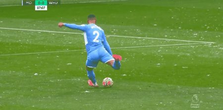 皇冠体育投注-【英超】京多安、费尔南迪尼奥破门 曼城2比1西汉姆